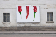 Необычная реклама всегда привлекает внимание