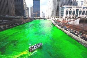 В этот день всё становится зеленым. В Чикаго – даже река