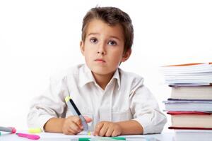 Зачем детям кибитка и бразды? Глокая куздра, зеленый шум и кухонная ложка с дырками в контексте языкознания