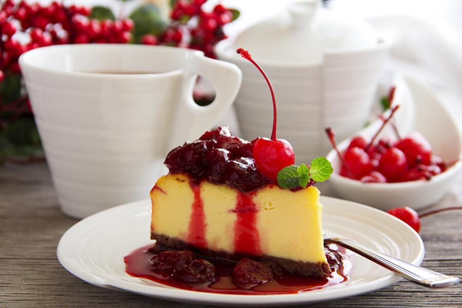 https://s1.1zoom.ru/big0/770/Cake_Cherry_Sweets_Tea_462733.jpg