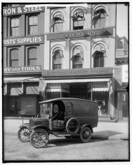 Автор: Harris & Ewing - Library of Congress: Information Direct, Общественное достояние, https://commons.wikimedia.org/w/index.php?curid=10047462